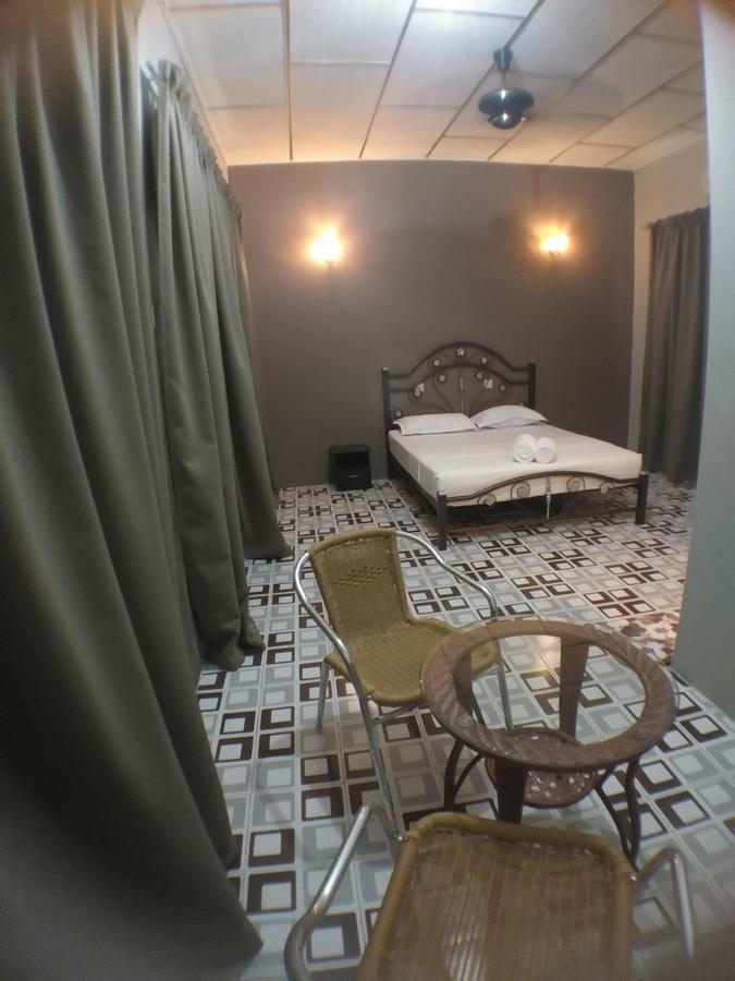 Hana Guesthouse Куала Тахан Екстериор снимка